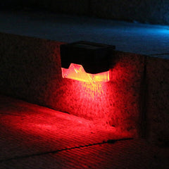 Aplica solara LED Practicpentrucasa, ABS/Policarbonat, rezistenta la apa IP65, pentru trepte, borduri, terasa, 1.2V, 600mah, 7.9 x 5 cm, lumina multicolora, negru