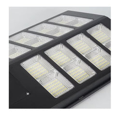 Lampa solara stradala Practicpentrucasa, cu telecomanda, senzor de miscare si lumina, suport prindere, 640 LED-uri, IP65, ABS, 20AH, 400W, temperatura culoare 6500K, 59.7x34.8x7.2 cm, autonomie 10-12 ore, negru