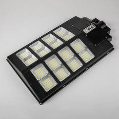 Lampa solara stradala Practicpentrucasa, cu telecomanda, senzor de miscare si lumina, suport prindere, 640 LED-uri, IP65, ABS, 20AH, 400W, temperatura culoare 6500K, 59.7x34.8x7.2 cm, autonomie 10-12 ore, negru