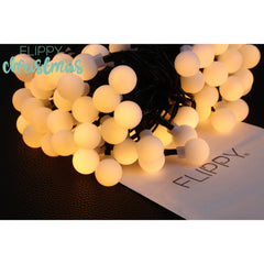 Instalatie Craciun, 5 metri, 20 de LED-uri cu ornament tip Bulb, 8 jocuri de lumini alb cald, cu energie solara, liniar, interior/exterior, Practicpentrucasa