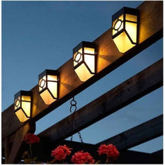 Lampa solara cu senzor Geometric, IP65, Lumina Alb cald, Practicpentrucasa