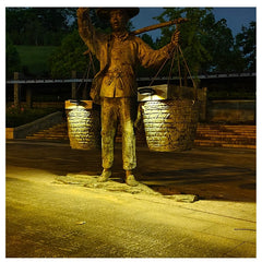 Lampa solara LED pentru gradina/scari/balustrade Practicpentrucasa, 3.7V, ABS, 1200mAh, 12 x 6 cm, 12 LED-uri SMD, lumina alb cald, carcasa neagra