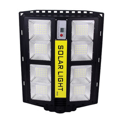Lampa solara stradala Practicpentrucasa, cu telecomanda, senzor de miscare si lumina, suport prindere, 720 LED-uri, IP65, ABS, 15AH, 500W, temperatura culoare 6500K, 44.5x34.7x6.6 cm, autonomie 10-12 ore, negru