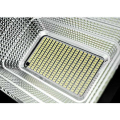 Proiector LED/Lampa solara de exterior Practicpentrucasa, 15 cm x 20 cm, Rezistent la Apa IP67, cu Panou Solar, 114 LED SMD, 65W, Senzor de lumina, Timer, cu Telecomanda, 2 moduri de iluminat, kit montaj inclus, Lumina Rece