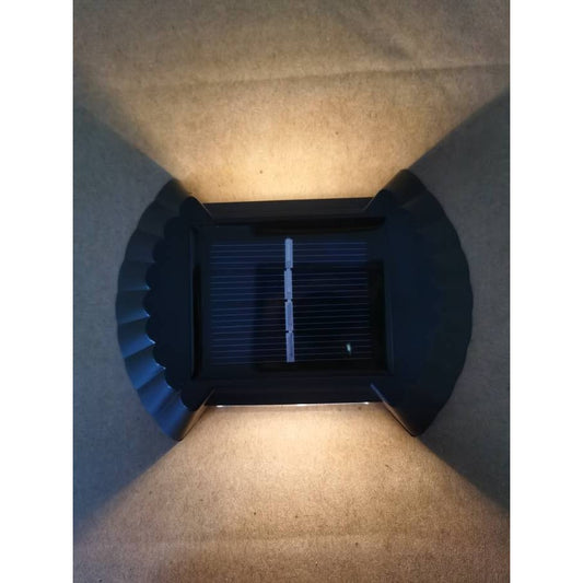 Set 4 Aplice solare LED Bidirectionale pentru perete Practicpentrucasa, in forma de funda, 8 LED-uri, material ABS si PC, lumina puternica, IP65, 10 x 7.5 cm, baterie 1.2 V, 300 mAh, autonomie 8-10 ore, alb cald