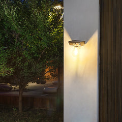 Lampa solara Practicpentrucasa, pentru exterior, tip bec, rezistenta la apa IP65, material ABS, baterie 3.7V, 1200 mah, 9.5 x 11 cm, autonomie 8 ore, senzor de miscare,  alb cald