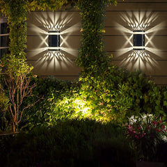 Lampa solara LED decorativa cu lumina bidirectionala Practicpentrucasa,  IP65, 1.2V, 600mah, 15.1 x 9 x 6 cm, material ABS, alb cald